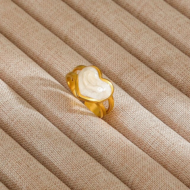 Feminine White Crystal Heart